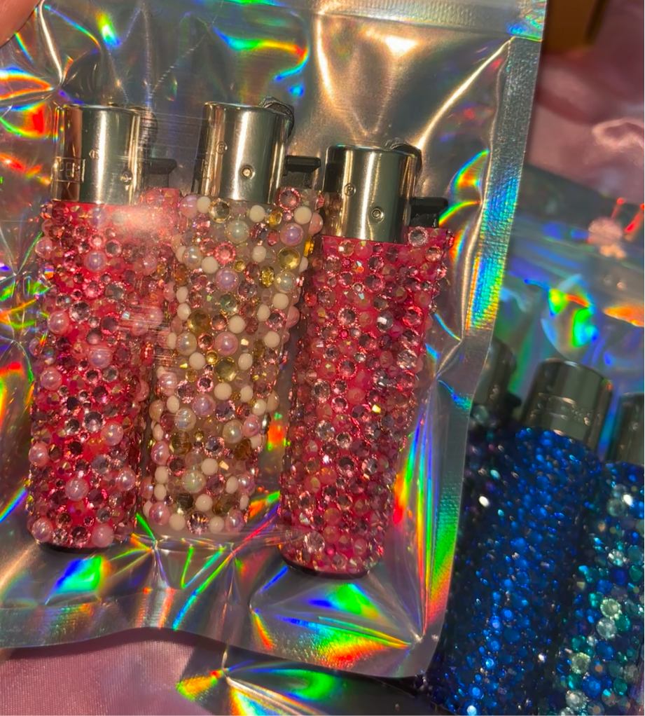 3 lighters; randomly picked